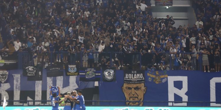 Foto Pertandingan Persib Bandung Vs PSM Makassar