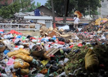 sampah pasar induk gedebage