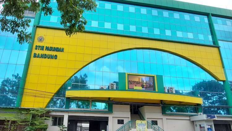 Lulusan STIE Pasundan