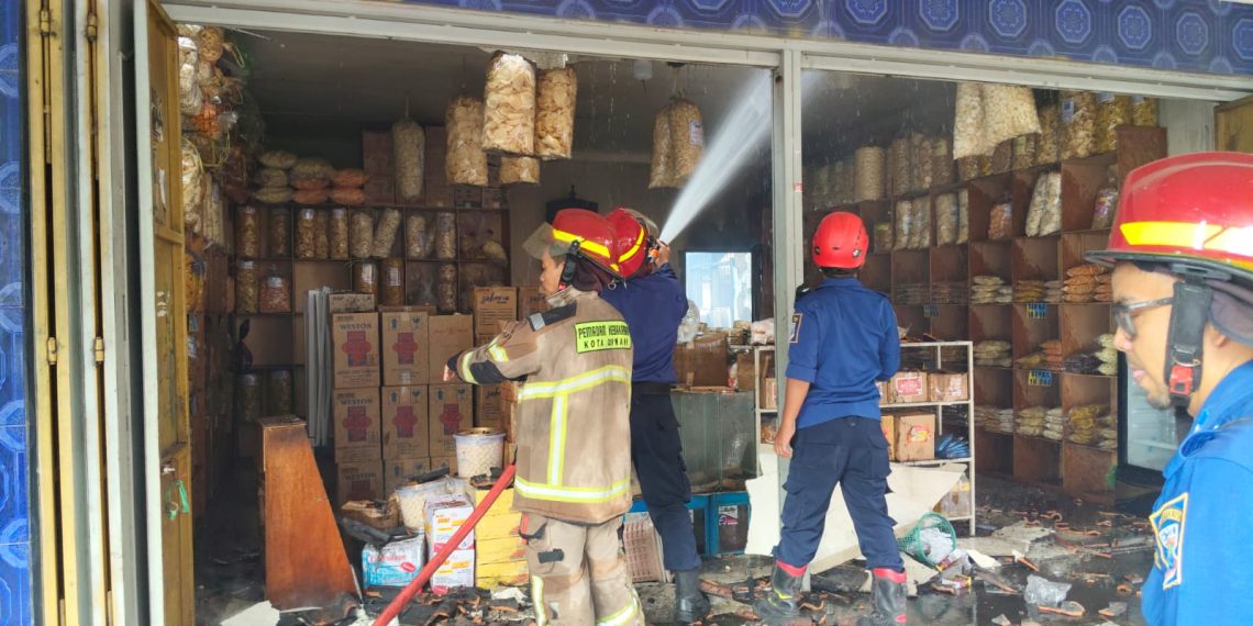 Empat Ruko Terbakar Akibat Ledakan Charger Handphone