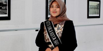 Intan Sahrani Saputri: Menelusuri Jejak Literasi di Layar dan Lembar Buku