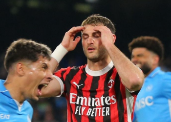 AC Milan Takluk di Kandang Napoli