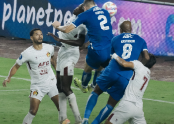 Persib Unggul Sementara 2-0 Atas Persik Kediri