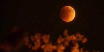 Full Worm “Blood” Moon Akan Terjadi Maret 2025