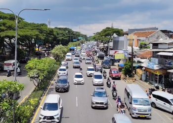 Puncak Arus Balik, 13 Ribu Kendaraan Padati Gerbang Tol Pasteur