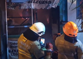 Rumah Makan Terbakar Akibat Konsleting Listrik