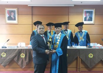 Teliti Pelayanan Publik BPS, Iskandar Raih Gelar Doktor Ilmu Sosial Unpas