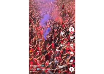 Suar Biru di Perayaan Liverpool Juara, Fans Everton Diduga Terlibat