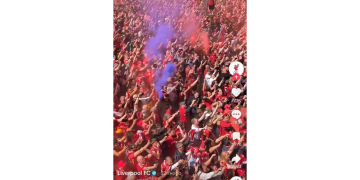 Suar Biru di Perayaan Liverpool Juara, Fans Everton Diduga Terlibat