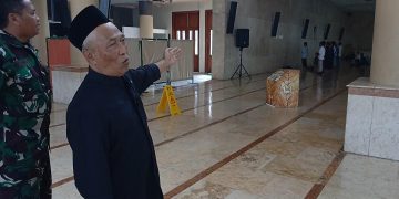 Pencurian HP di Masjid Agung Bandung Terekam CCTV