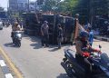 Truk Terguling