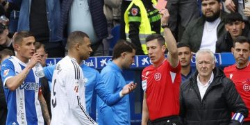 Aksi Brutal Mbappe Berujung Kartu Merah