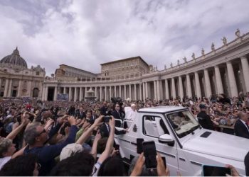 Paus Fransiskus Meninggal Dunia