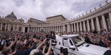 Paus Fransiskus Meninggal Dunia