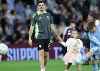 Tangisan Emiliano Martinez Picu Spekulasi