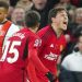 Ekspresi Victor Lindelof usai membobol gawang Luton Town, Sabtu (11/11/2023) (c) AP Photo/Jon Super