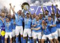Napoli juara Serie A. (Foto: REUTERS/Remo Casilli)