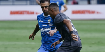 Babak Pertama, Persib Bandung Unggul 1-0 atas Persis Solo