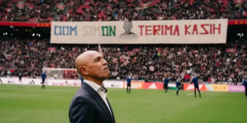 RESMI: Simon Tahamata, legenda Ajax, resmi bergabung dengan Timnas Indonesia sebagai Kepala Pemandu Bakat. (Foto: Voetbalprimeur)