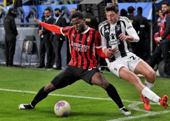 Manchester City berupaya menggembosi Juventus dengan menargetkan Andrea Cambiaso (kanan).