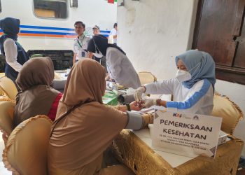 Rail Clinic KAI sambangi Bandung Barat, 300 warga dapat pengobatan gratis. (Uby/pasjabar)