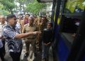 Menteri Perumahan dan Kawasan Permukiman (PKP) Maruarar Sirait bersama Sekda Jawa Barat, Herman Suryatman dan Wali Kota Bandung Muhammad Farhan meninjau pelayanan publik di Mall Pelayanan Publik, Jln. Cianjur, Kota Bandung, Selasa (3/6/2025). (Eci/pasjabar)