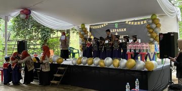 Pentas Ceria di Tanah Wakaf: Pelepasan Siswa KOBER Khairina Penuh Haru