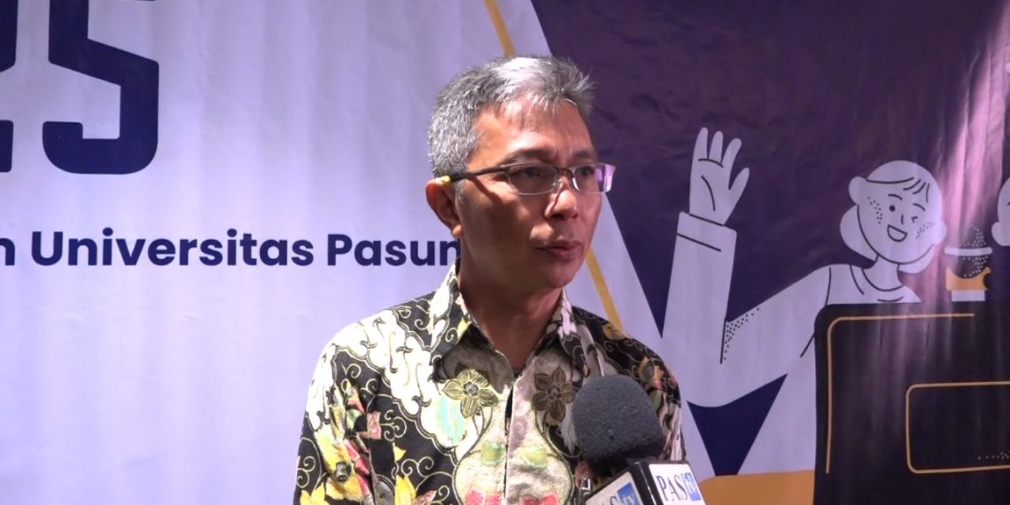 Prof. Apt. I Ketut Adnyana, M.Si., Ph.D, Direktur Penelitian dan Pengabdian kepada Masyarakat, Direktorar Jenderal Riset dan Pengembangan Kemdiktisaintek. (foto: Youngki/pasjabar)