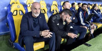 Stefano Pioli tak lagi jadi pelatih Al Nassr. (REUTERS/Stringer)