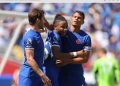 Bintang terbuang Chelsea, Christopher Nkunku (tengah), masuk radar Manchester United di bursa transfer musim panas 2025. (TWITTER.COM/MOHXMMAD)