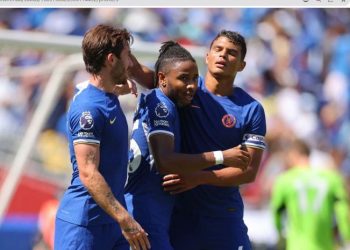 Bintang terbuang Chelsea, Christopher Nkunku (tengah), masuk radar Manchester United di bursa transfer musim panas 2025. (TWITTER.COM/MOHXMMAD)