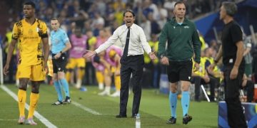 Pelatih Inter Milan, Simone Inzaghi bereaksi dalam laga final Liga Champions antara PSG vs Inter Milan di Allianz Arena di Munich, Jerman. (c) AP Photo/Martin Meissner