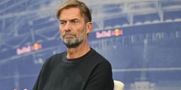Jurgen Klopp yang tengah menjabat sebagai Kepala Sepak Bola Global grup Red Bull diwawancarai dalam sebuah jumpa pers di Salzburg, Austria pada 14 Januari 2025.(AFP/KERSTIN JOENSSON)