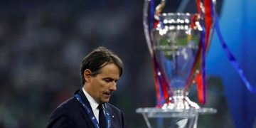 SImone Inzaghi berpisah dengan Inter Milan. (REUTERS/Peter Cziborra)