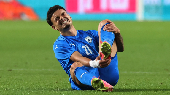 pemain israel Stav Lemkin. (Reuters)