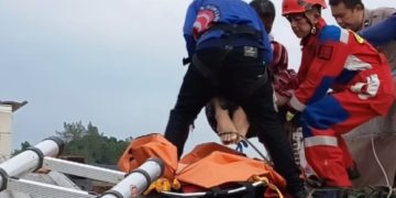 remaja tersengat listrik