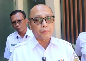 Pelemparan Batu Kereta