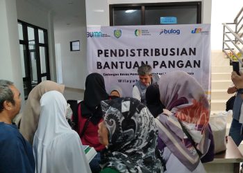 Pembagian Beras Gratis