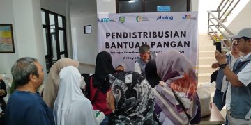 Pembagian Beras Gratis