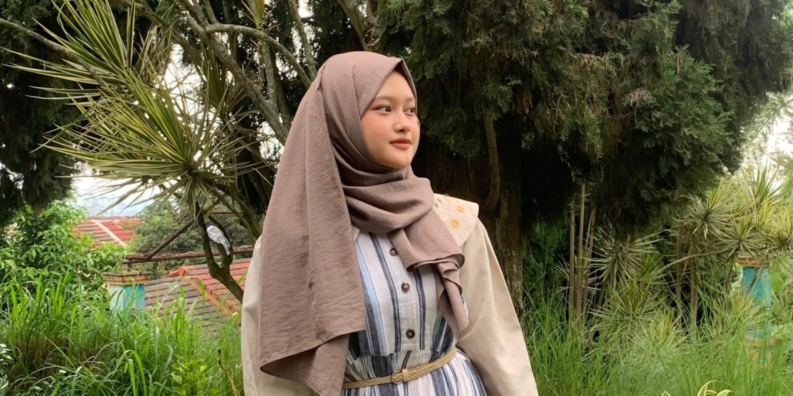 Cinta Gambar Sejak Kecil,  Rifa Naysila, Bercita-cita Jadi Arsitek