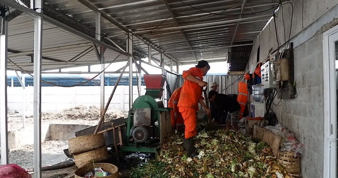 Pasar Gedebage Kini Punya Mesin Pengolah Sampah 20 Ton Per Hari