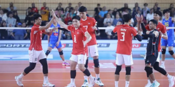 Timnas voli putra Indonesia menghadapi Filipina dalam laga SEA V League putaran kedua di GOR Internasional Velodrome Rawamangun, Jakarta Timur, 16 Juli 2025. Dok. Tim Media PBVSI
