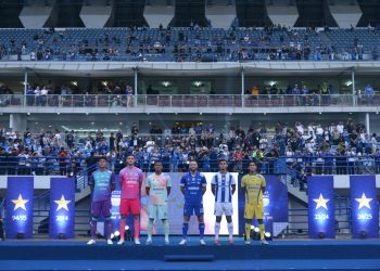 jersey Persib musim ini mengusung tema 'City of Champions'.(Foto: Official Persib)