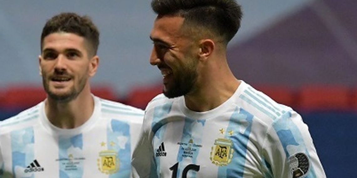 Nicolas Gonzalez (kanan).(AFP/NELSON ALMEIDA)