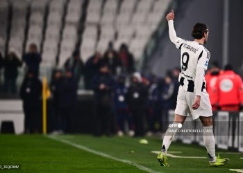 Penyerang Juventus Dusan Vlahovic bereaksi pada akhir laga Serie A Italia antara Juventus FC dan Venezia FC di Stadion Allianz di Turin, pada 14 Desember 2024.(AFP/MARCO BERTORELLO)