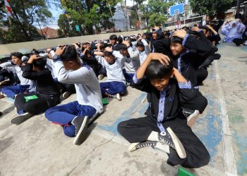 Simulasi Penanganan Gempa