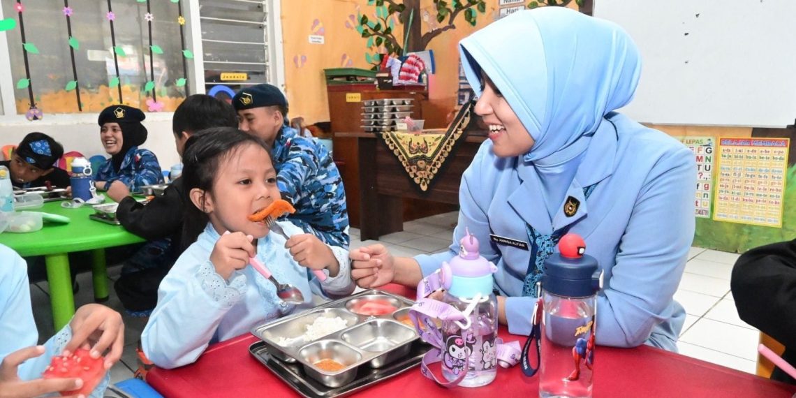 Pastikan MBG Tepat Sasaran, Lanud Husein Sastranegara Dukung Penuh Pemenuhan Gizi Nasional. (Ist)