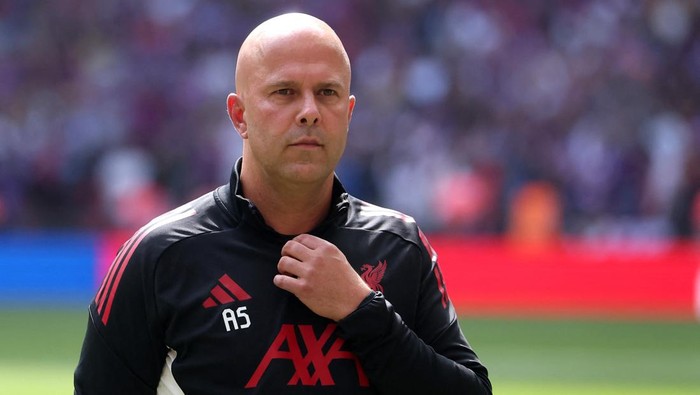 Arne Slot mengutuk aksi rasial di Anfield. (Foto: REUTERS/Toby Melville)