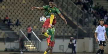 Carlos Baleba diincar Manchester United (AFP)