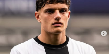 bek muda asal Italia, Giovanni Leoni. (instagram/@giovannileonii)